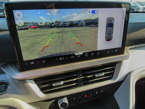 New 2025 Ford Explorer Active w/ Active Comfort Package image 15