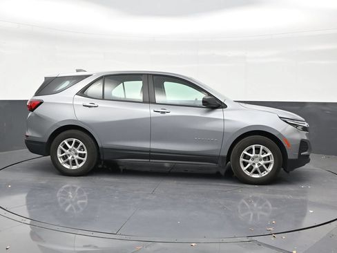 Used 2024 Chevrolet Equinox LS FWD image 6