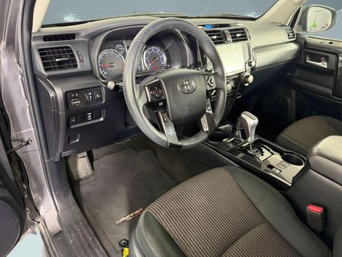 Used 2021 Toyota 4Runner TRD Off-Road AWD/4WD image 4