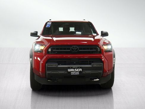 Used 2025 Toyota 4Runner SR5 AWD/4WD image 8