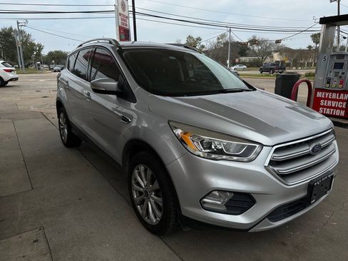 Used 2017 Ford Escape Titanium FWD image 2