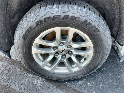 Certified 2021 Chevrolet Silverado 1500 RST AWD/4WD image 31