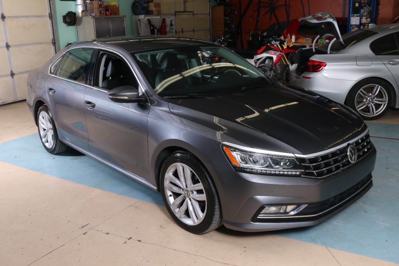 Used 2018 Volkswagen Passat 2.0T SE FWD image 4