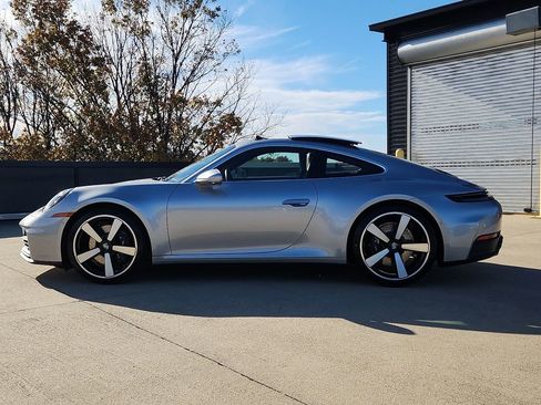 New 2026 Porsche 911 Carrera image 2