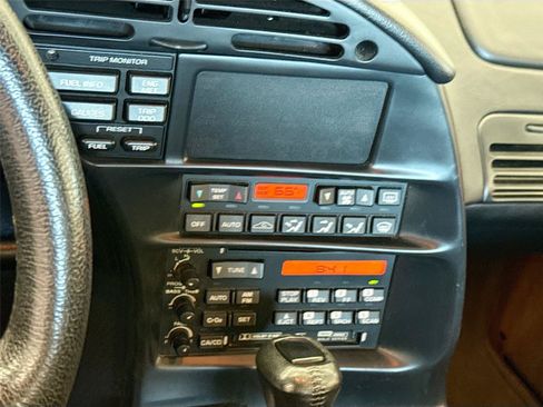 Used 1995 Chevrolet Corvette Coupe RWD image 4