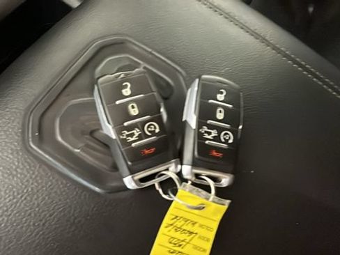 Used 2024 RAM 1500 Laramie AWD/4WD image 20