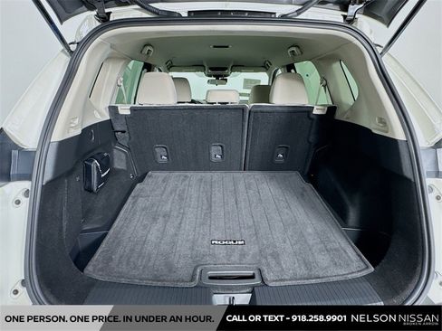 Used 2022 Nissan Rogue SV image 23