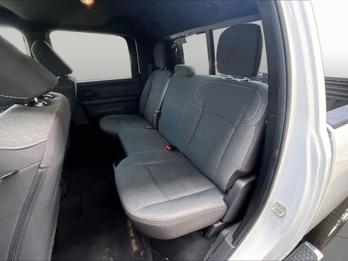 Used 2024 RAM 2500 Tradesman w/ Chrome Appearance Group AWD/4WD image 20