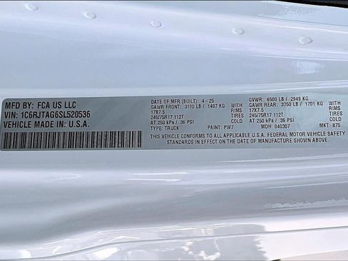 New 2025 Jeep Gladiator Sport image 8