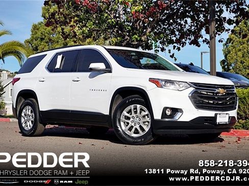 Used 2021 Chevrolet Traverse LT image 1