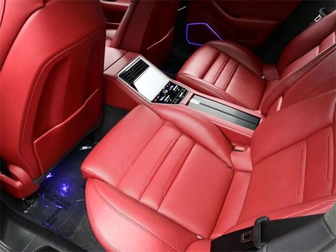 Used 2022 Porsche Panamera GTS w/ Premium Package image 15