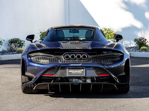 Used 2022 McLaren 765LT image 10