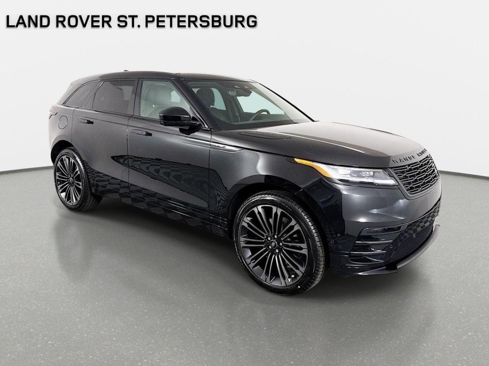 Used 2026 Land Rover Range Rover Velar Dynamic SE AWD/4WD image 3