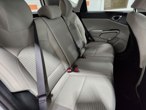Used 2021 Kia Soul S image 18