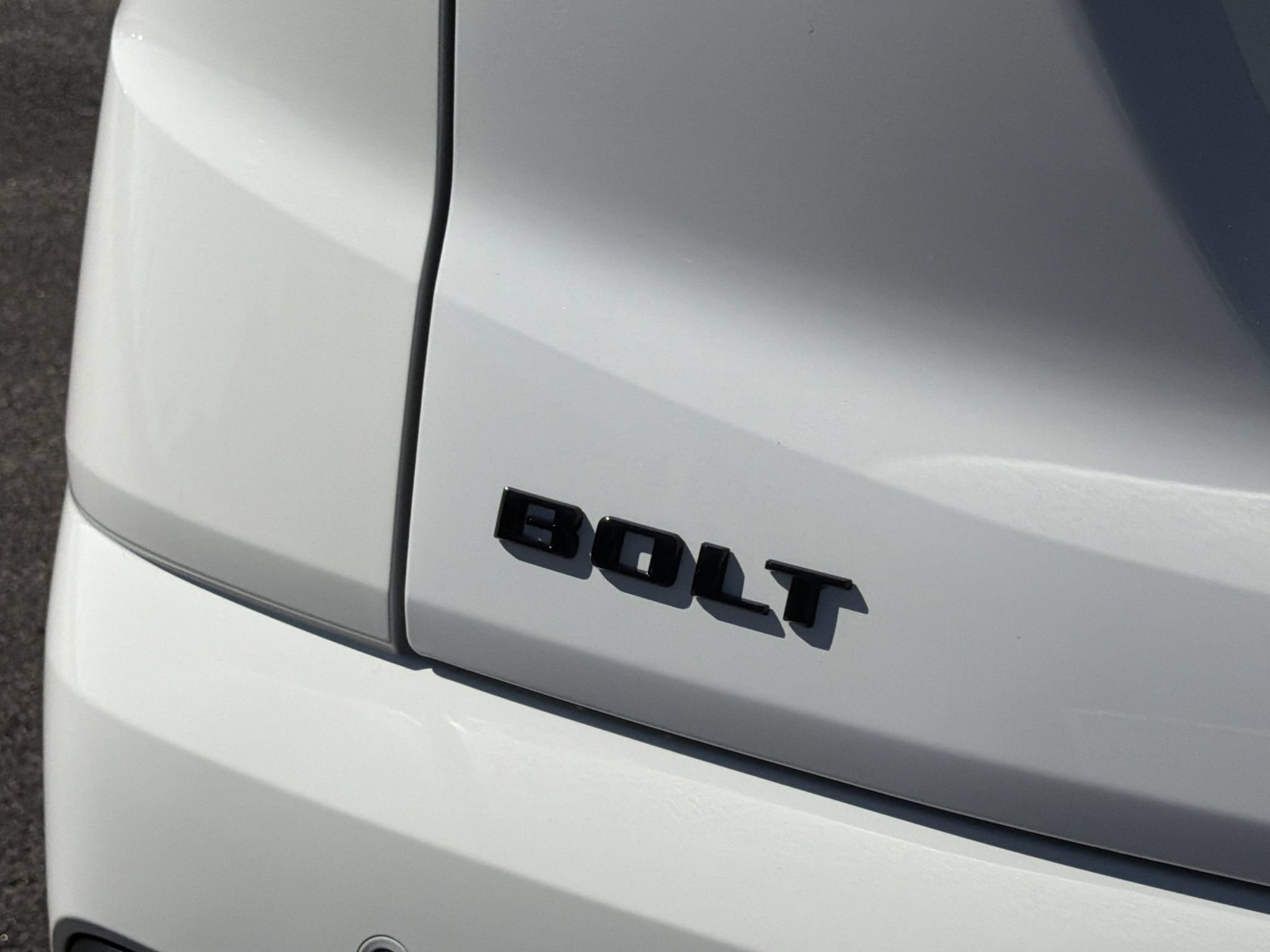 New 2027 Chevrolet Bolt LT FWD image 7