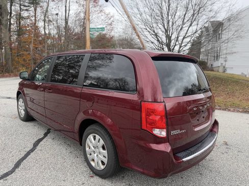 Used 2017 Dodge Grand Caravan SE w/ Power Window Group image 8