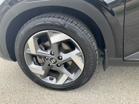 Used 2022 Hyundai Venue SEL FWD image 9