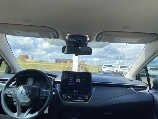 Used 2025 Toyota Corolla LE FWD image 12