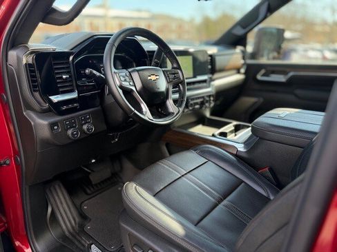 Used 2025 Chevrolet Silverado 2500 High Country w/ Technology Package image 14