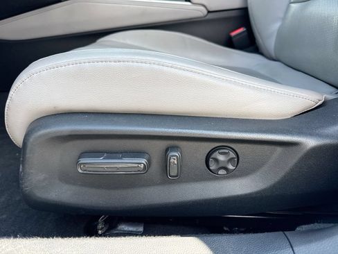 Used 2018 Honda Accord Touring image 12