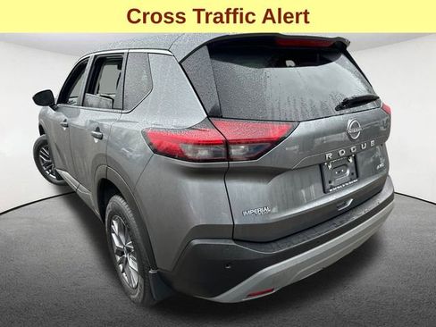 Used 2023 Nissan Rogue S image 8