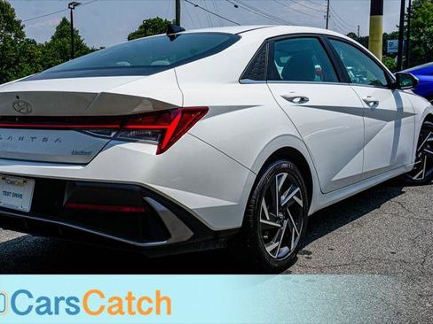 Used 2024 Hyundai Elantra Limited FWD image 6