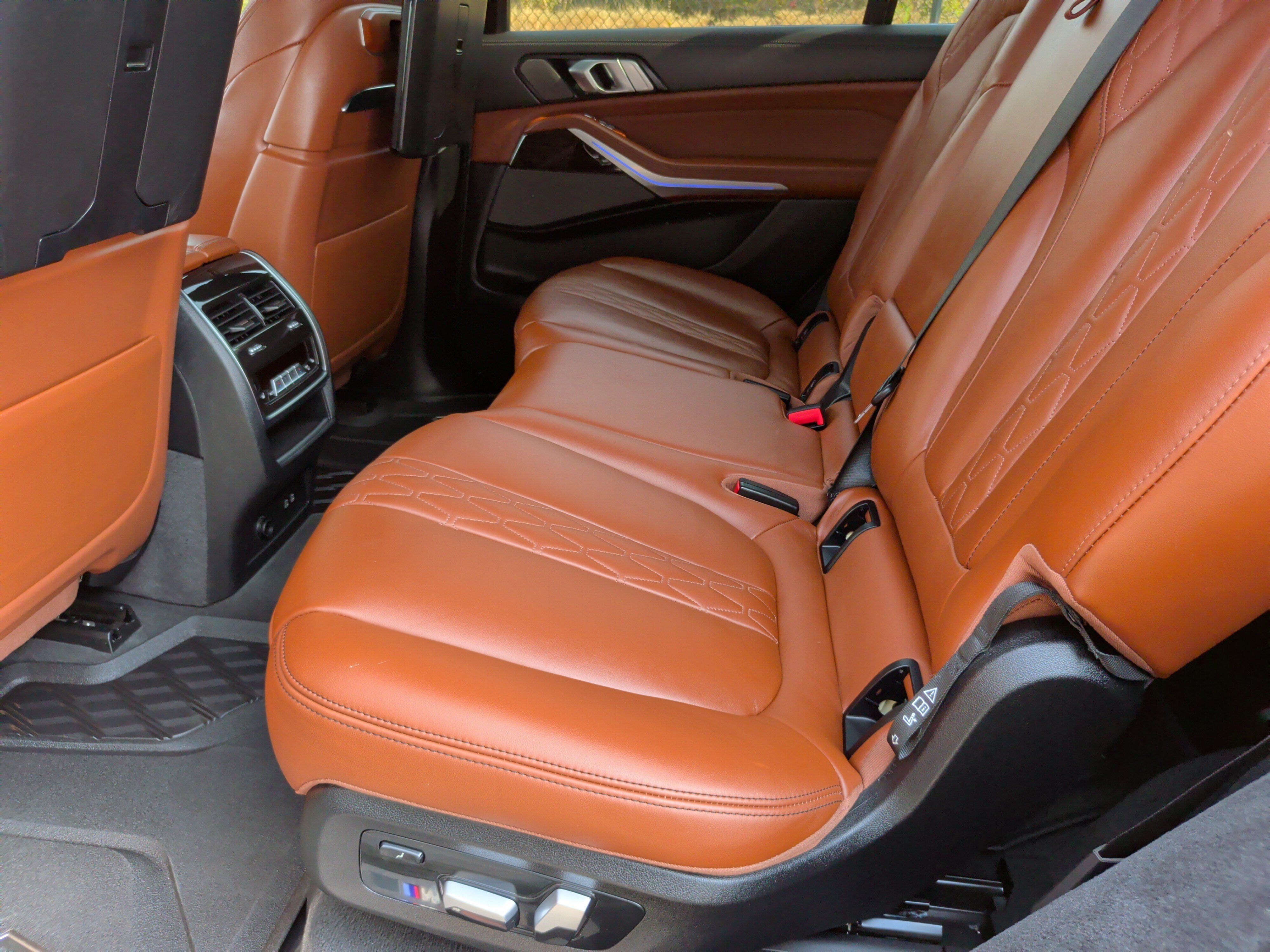 Certified 2024 BMW X7 M60i AWD/4WD image 40