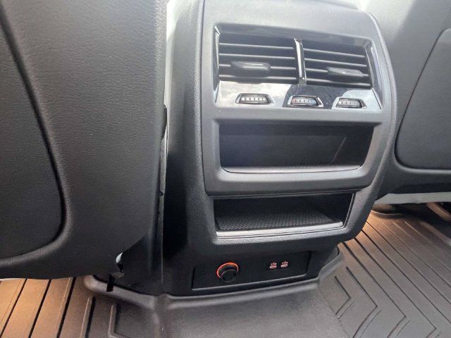 Used 2024 BMW X5 xDrive40i w/ Parking Assistance Package AWD/4WD image 12