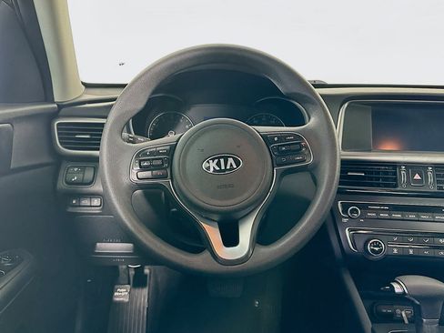 Used 2018 Kia Optima LX image 18