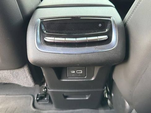Used 2020 Cadillac XT6 Premium Luxury FWD image 24