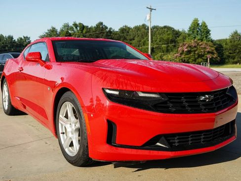 Used 2019 Chevrolet Camaro LT RWD image 34