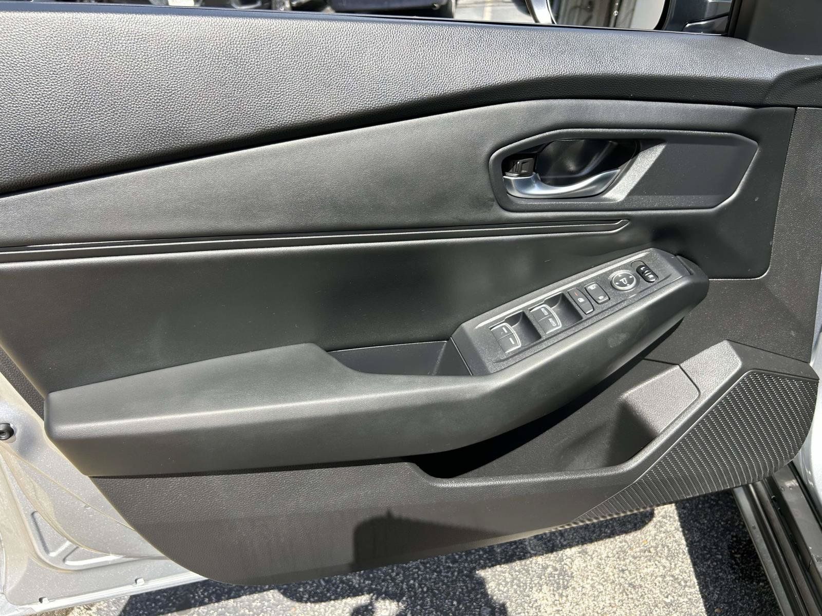 Certified 2024 Honda Accord EX image 12
