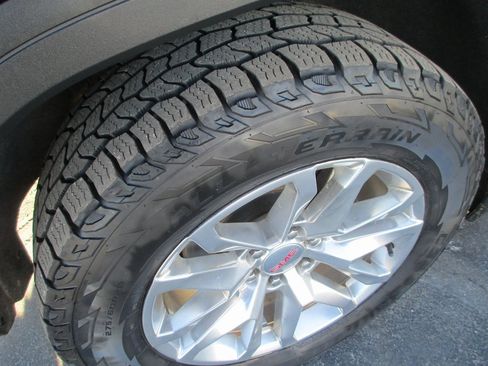 Used 2021 GMC Sierra 1500 SLE w/ X31 Off-Road Package image 11