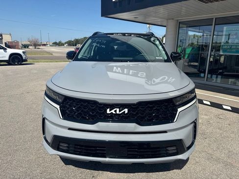 Used 2023 Kia Sorento SX AWD/4WD image 2