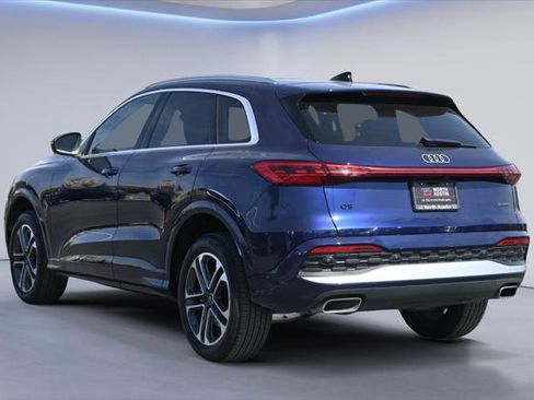 Certified 2025 Audi Q5 Premium Plus w/ Premium Plus AWD/4WD image 4