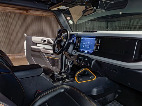 Used 2022 Ford Bronco Badlands image 20