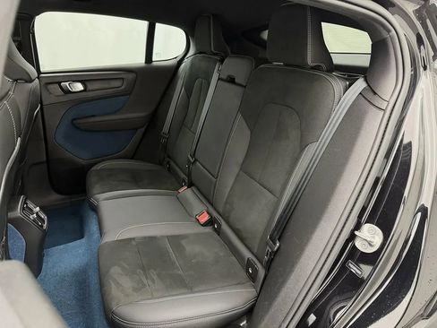 Used 2023 Volvo C40 P8 Recharge Ultimate AWD/4WD image 31