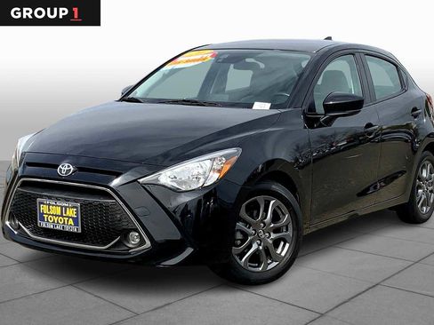 Certified 2020 Toyota Yaris LE image 1