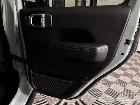 Used 2024 Jeep Wrangler Unlimited Rubicon 4xe image 30