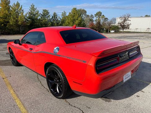 Used 2016 Dodge Challenger SXT Plus image 6