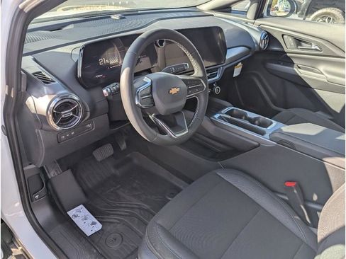 New 2026 Chevrolet Equinox EV LT w/ Comfort Package image 13