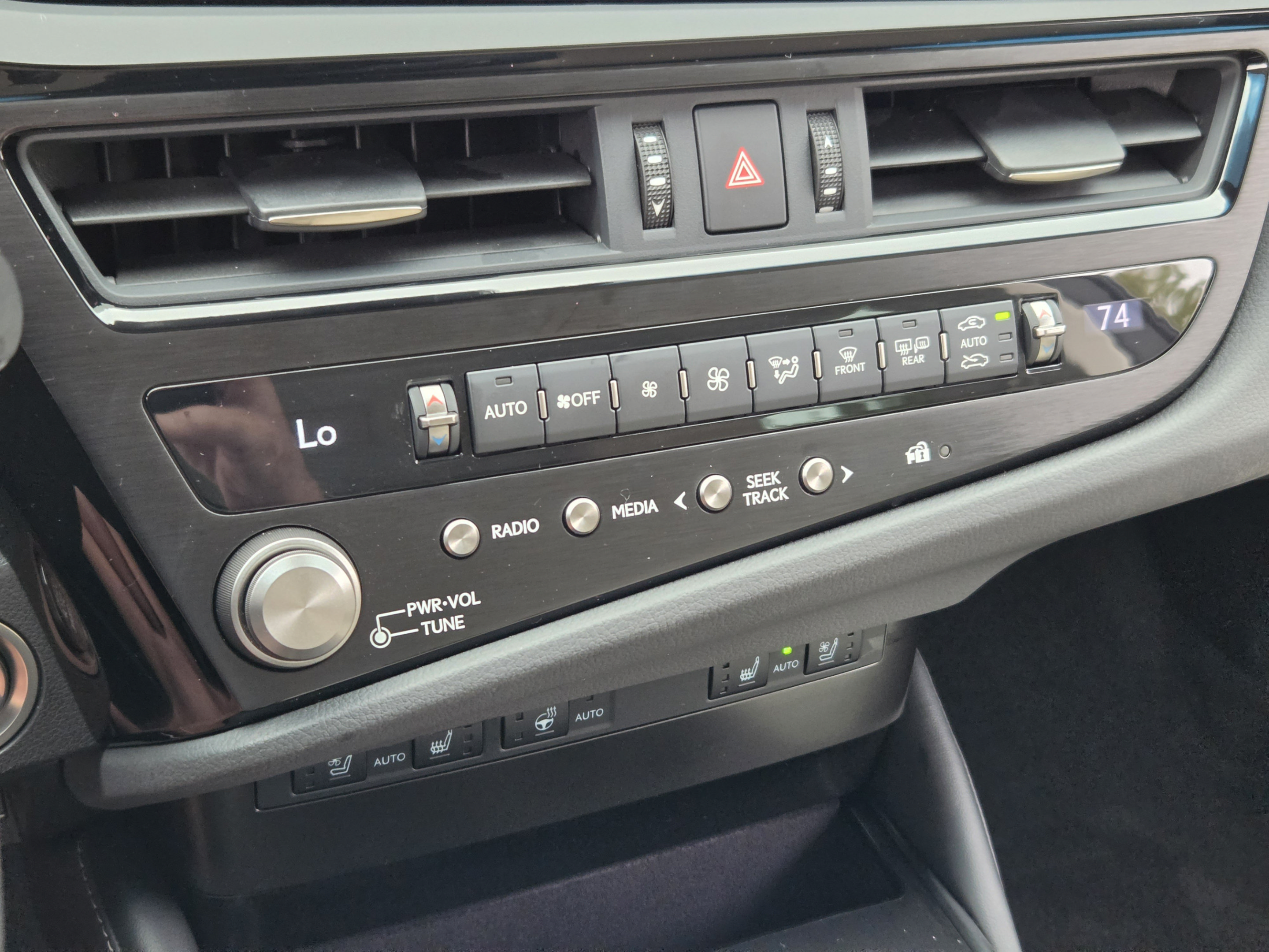 Used 2024 Lexus ES 350 w/ Premium Package FWD image 14
