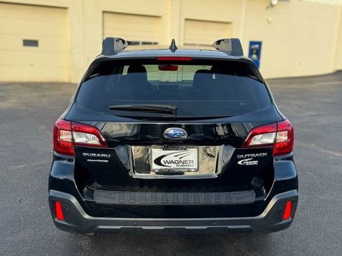 Used 2018 Subaru Outback 2.5i Limited image 7