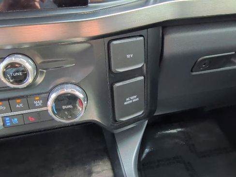 Certified 2024 Ford F250 Lariat w/ Sport Appearance Package AWD/4WD image 27