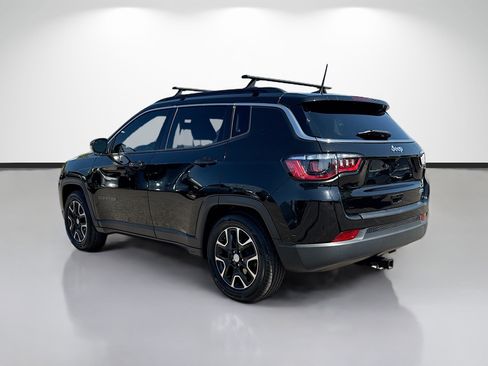 Used 2022 Jeep Compass Latitude FWD image 5