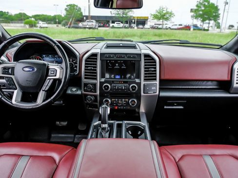 Used 2018 Ford F150 Platinum w/ Equipment Group 701A Luxury AWD/4WD image 17