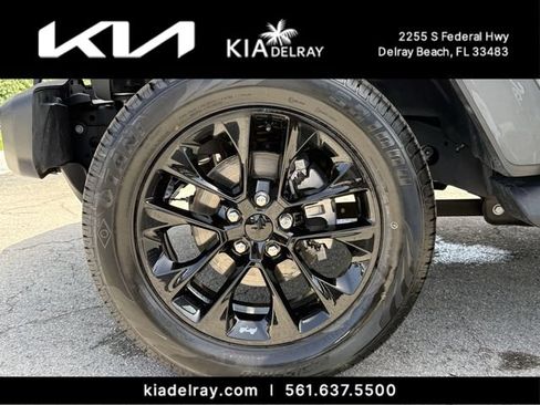 Used 2021 Jeep Wrangler Unlimited Sahara w/ Safety Group AWD/4WD image 35