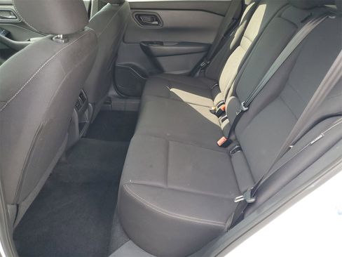 Used 2024 Nissan Rogue S image 21