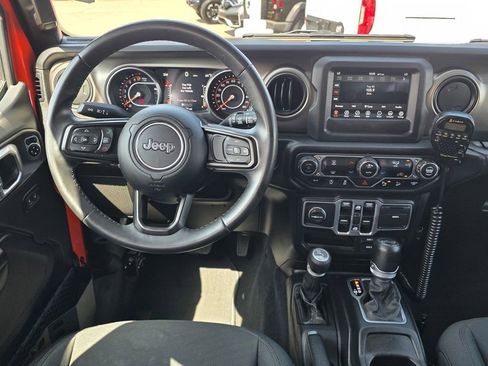 Used 2018 Jeep Wrangler Unlimited Sport S AWD/4WD image 19