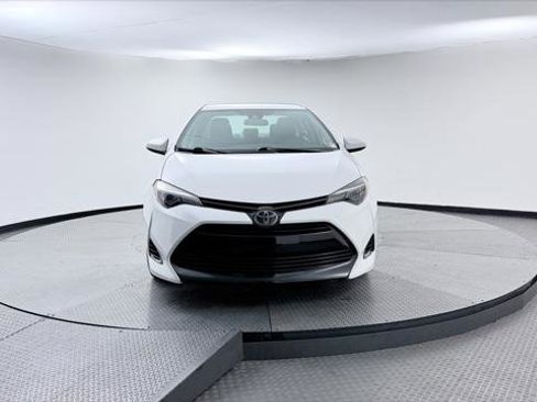 Used 2019 Toyota Corolla LE FWD image 12